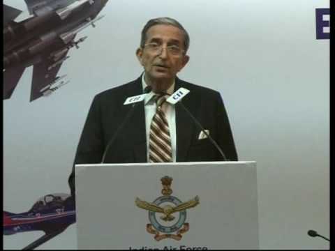 Air Marshal Vinod Patney SYSM PVSM AVSM VrC (Retd), Director General, CAPS delivers closing remarks